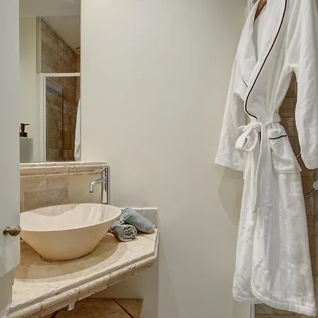 Avenue Des Champs-elysees - Cityapartmentstay