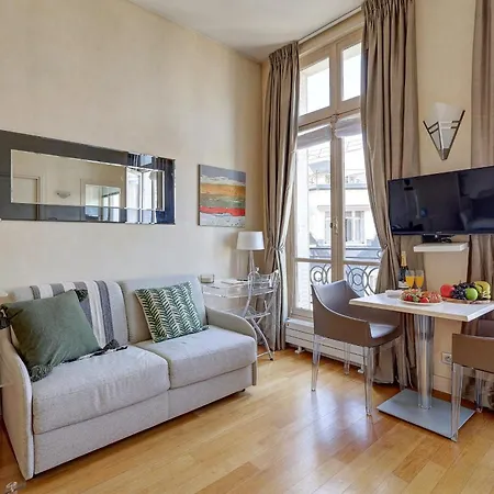 Avenue Des Champs-elysees - Cityapartmentstay