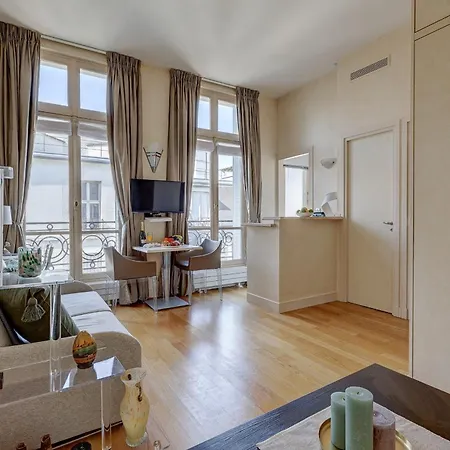 Avenue Des Champs-elysees - Cityapartmentstay